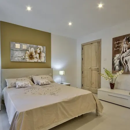 Bedzzz Qawra C8 St. Paul's Bay